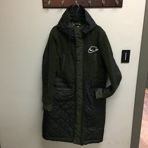 Nike Men's Sport Pack Synthetic Fill Sherpa Parka